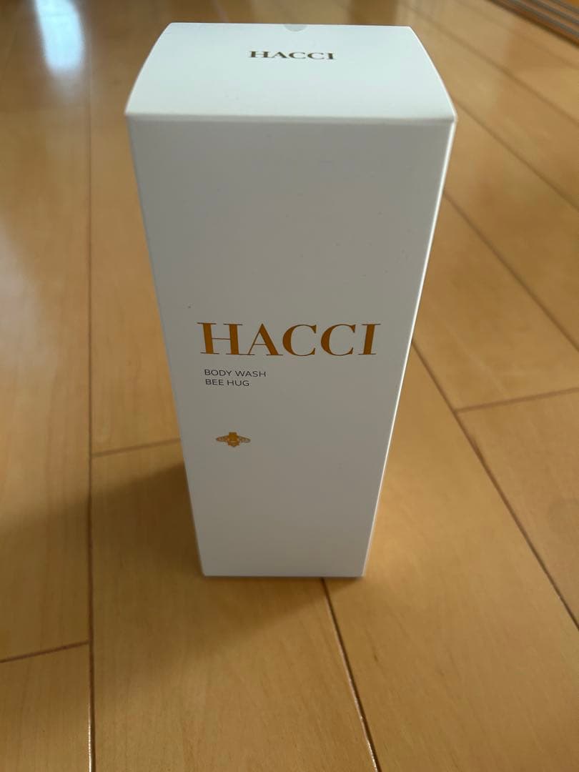 HACCI トリートメントBEEバスエッセンス　BEE HUG 2点セット