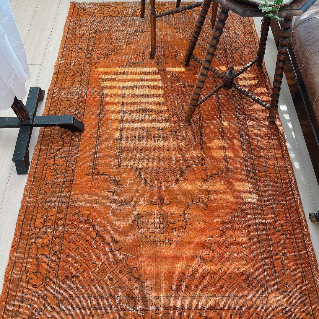 トルコヴィンテージラグ A75 オレンジ オーバーダイラグ