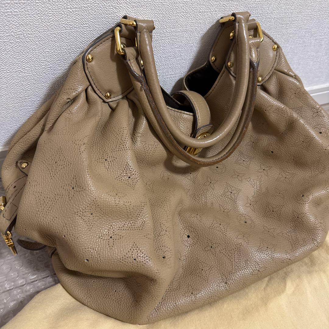 ショルダーバッグ　LOUIS VUITTON マヒナXL