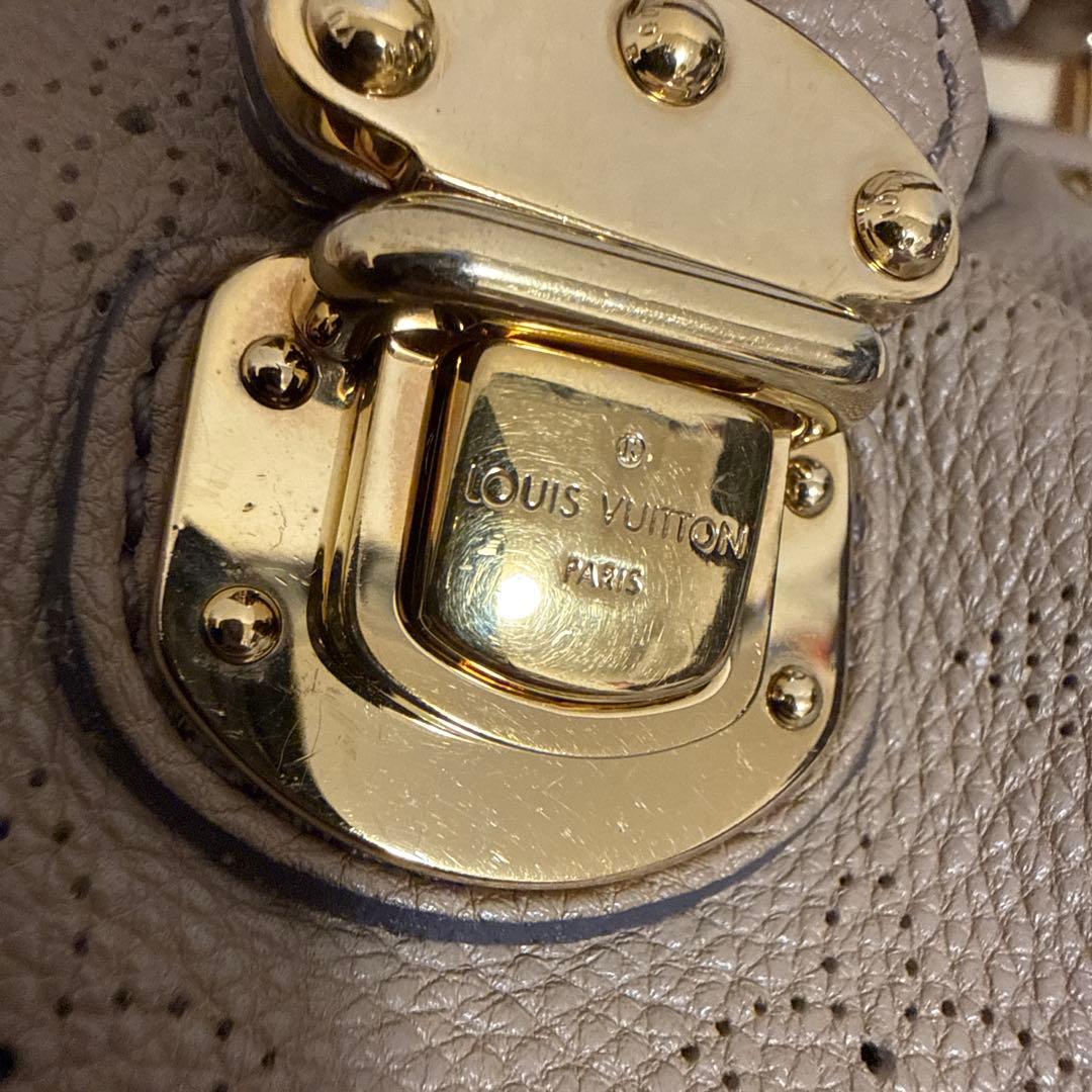 ショルダーバッグ　LOUIS VUITTON マヒナXL