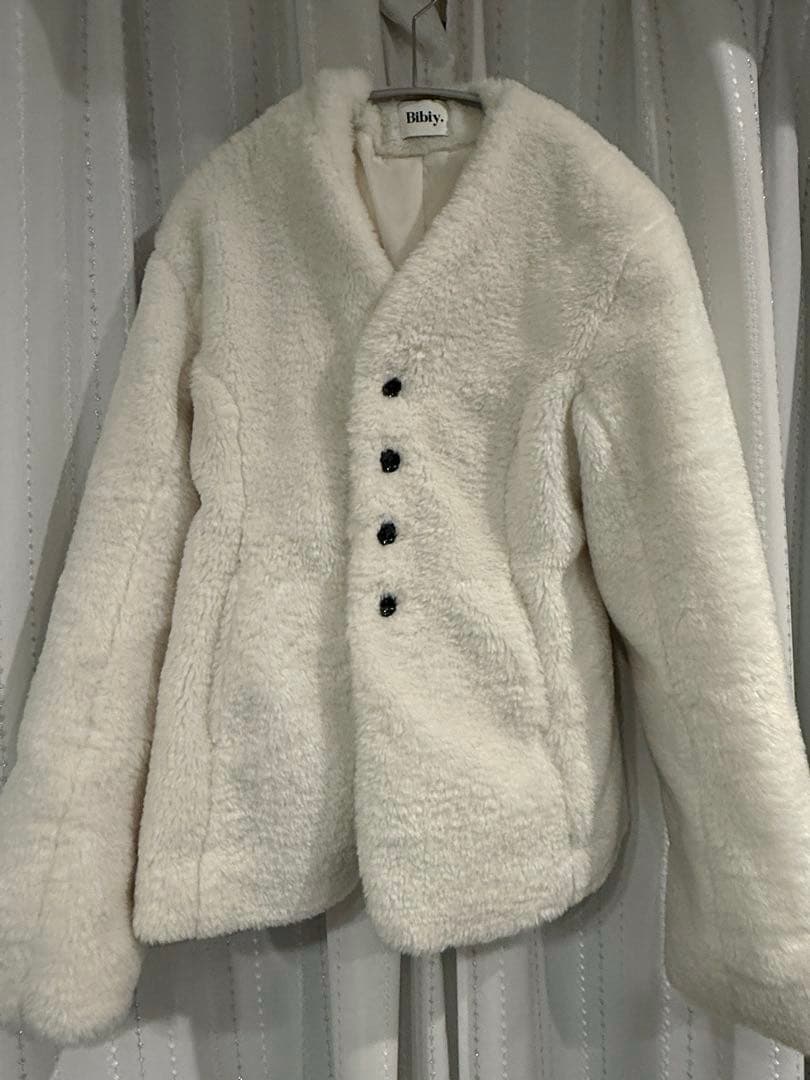 【Bibiy】 LYATAILOREDJACKET ホワイト