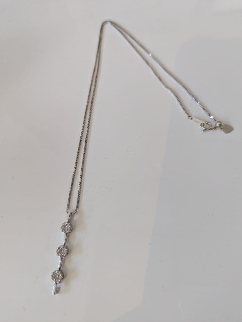 ダイヤモンドネックレス◇K18WG◇0.5◇トリロジー