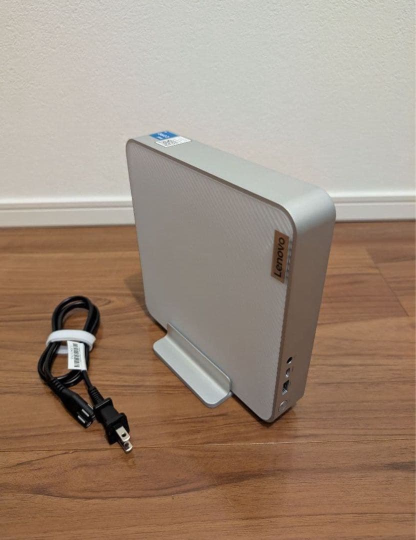 ブラックベア【美品】Lenovo IdeaCentre Mini