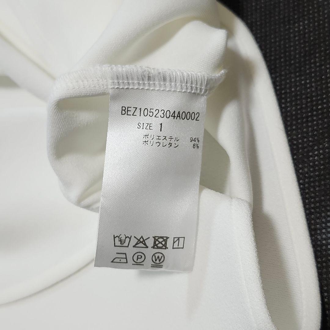 タグ付き/25年モデル☆ビアズリー　Tブラウス　ストレッチ　サイドスリット　1