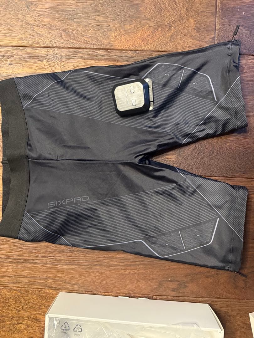 SIXPAD シックスパッド コアベルト・Hip&Leg 2点セット　Ｍサイズ