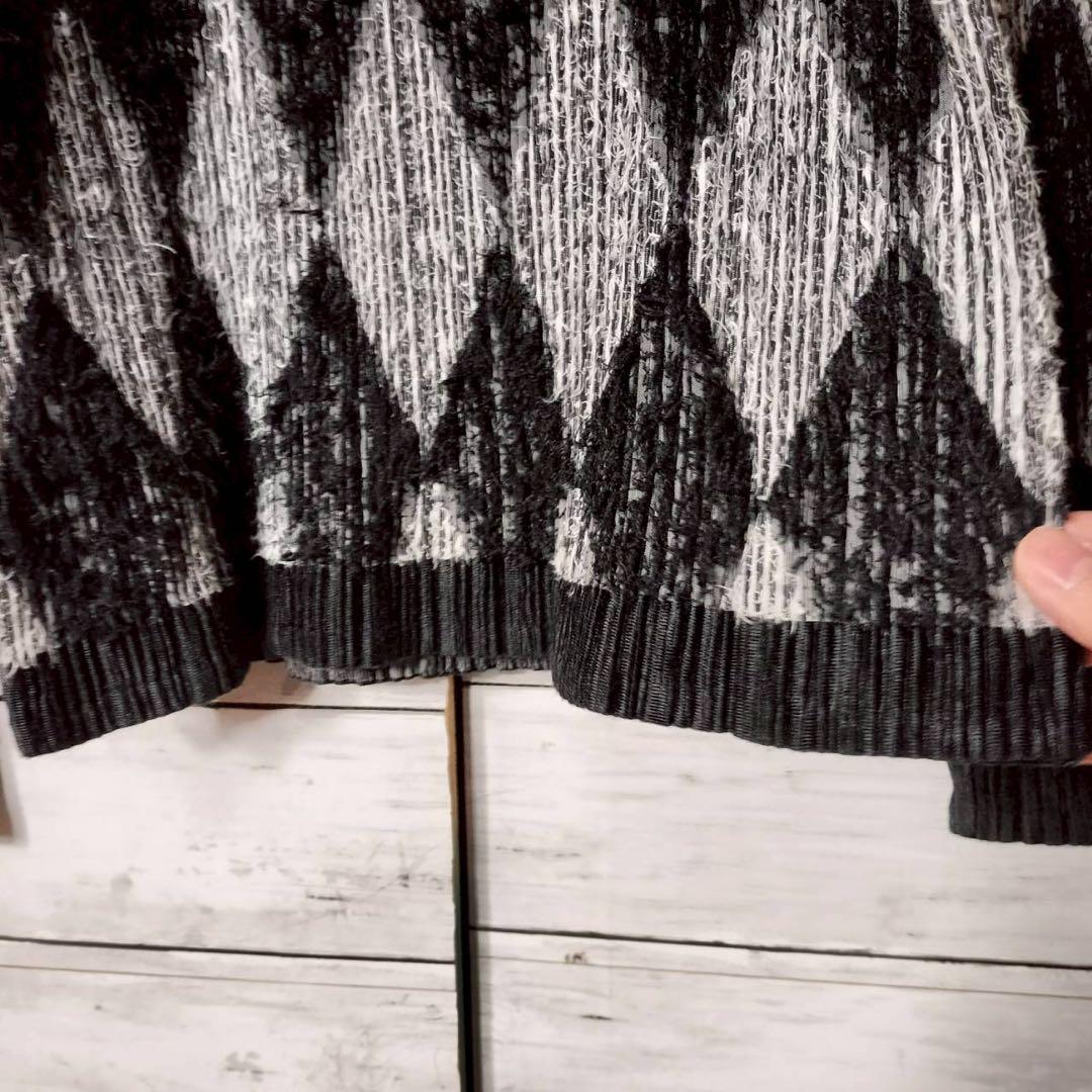 プリーツプリーズ イッセイミヤケ Vネック ダイヤモンド柄 シャギーカットソー