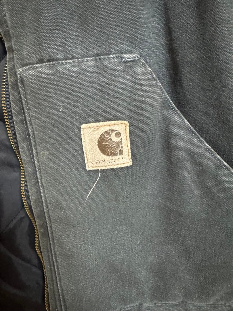 Carhartt グレー ダウンベスト