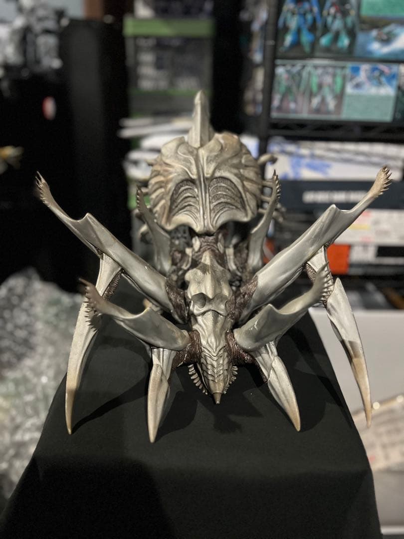 レギオン ガメラ2 レギオン ダメージVer 赤目 フィギュア　ジャンク