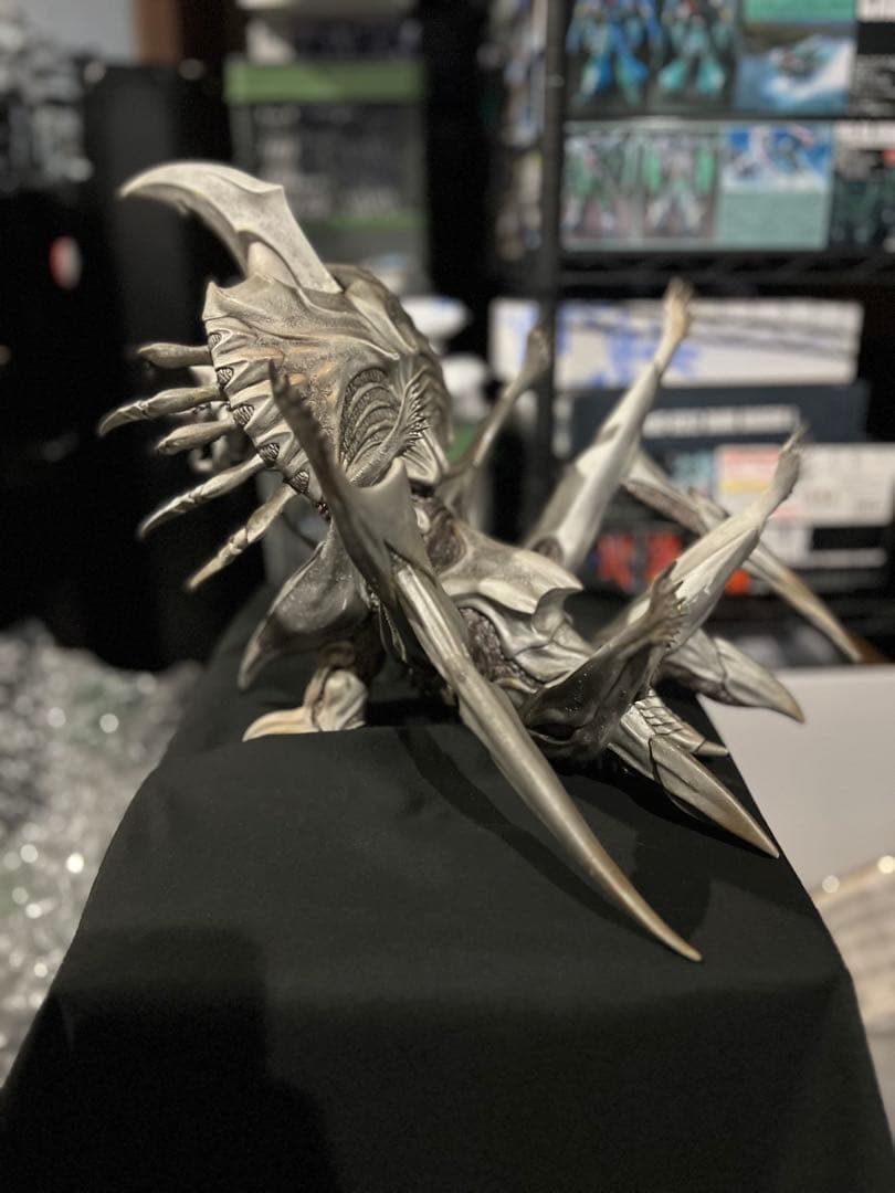 レギオン ガメラ2 レギオン ダメージVer 赤目 フィギュア　ジャンク