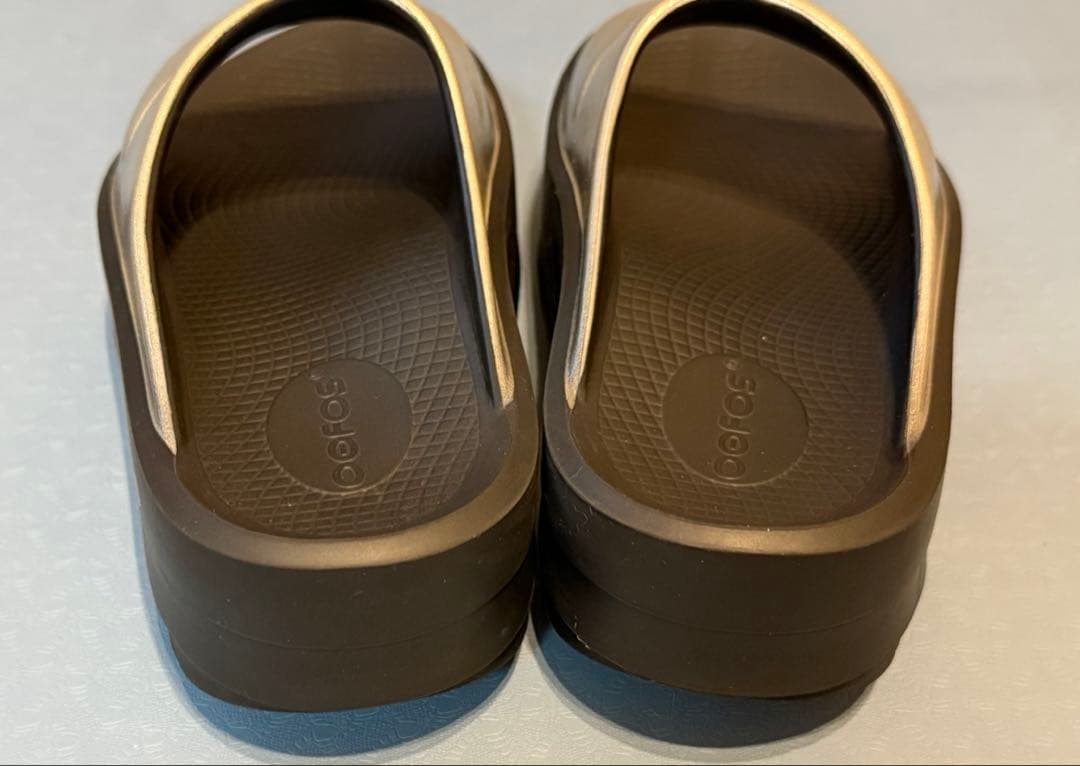 OOFOS ウーフォス　ウーメガ　ラテEU38