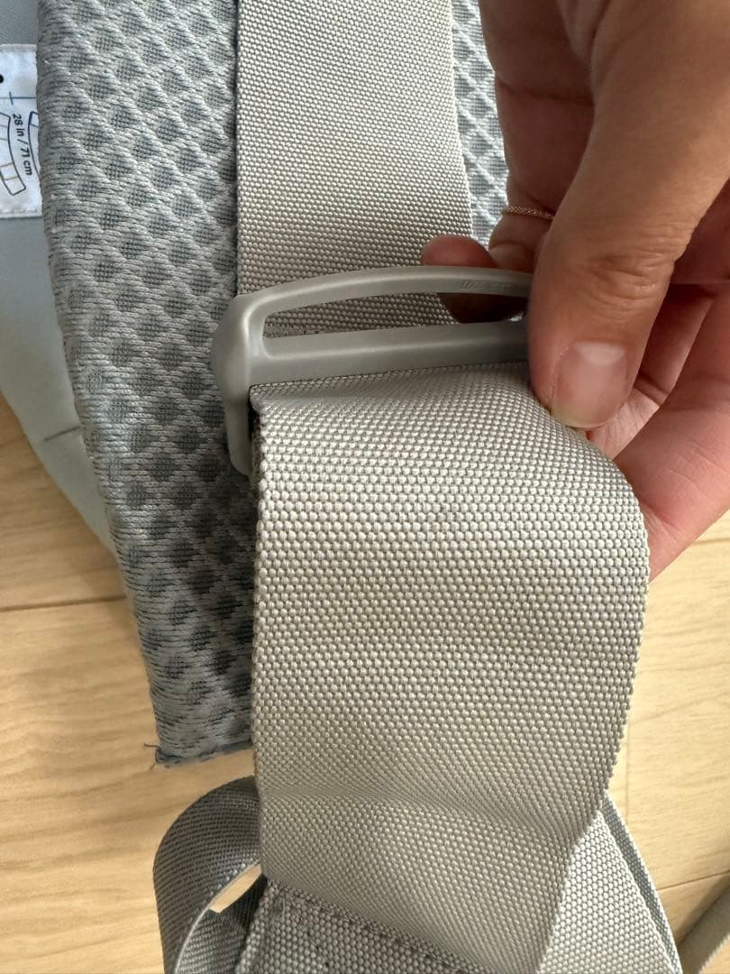 ふぅ様エルゴ　オムニブリーズ　抱っこ紐　パールグレー