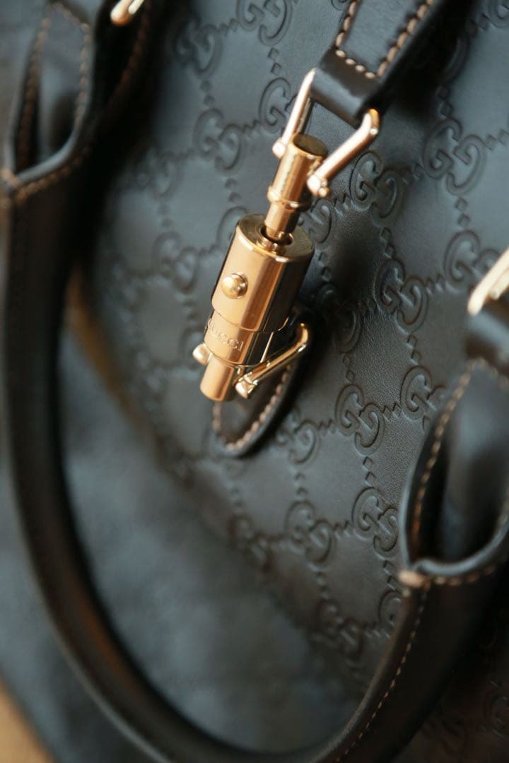 値引き？‼️GUCCIグッチ】黒レザー ビジネスバッグ ゴールド金具 男女問わず