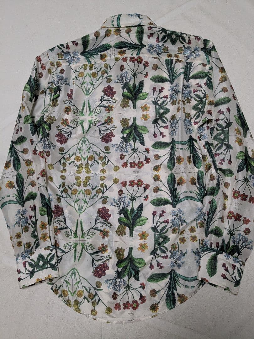 CABaN シルク パレルモフラワープリントレギュラーシャツ 総柄ブラウス