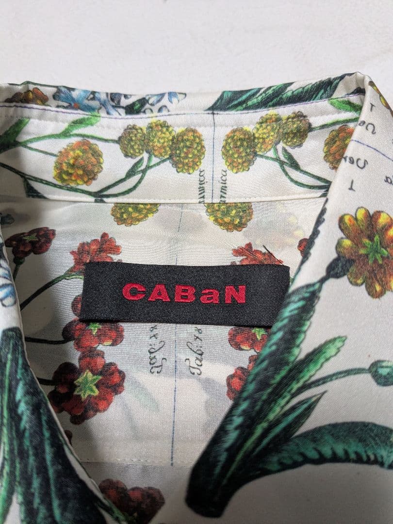 CABaN シルク パレルモフラワープリントレギュラーシャツ 総柄ブラウス