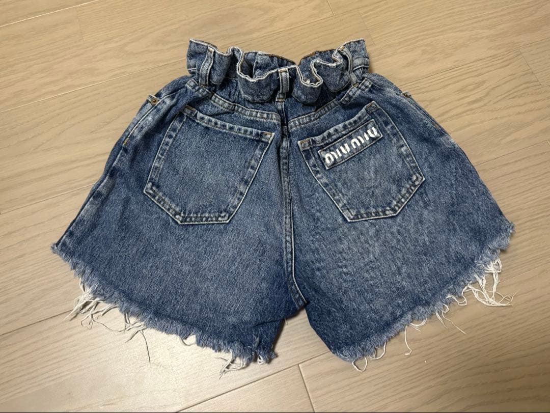 ミュウミュウ　ショートパンツ