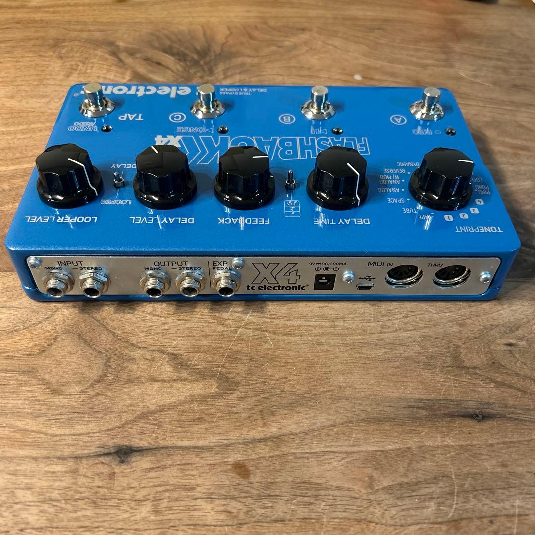 tc electronic Flashback X4 ギターエフェクター　箱つき