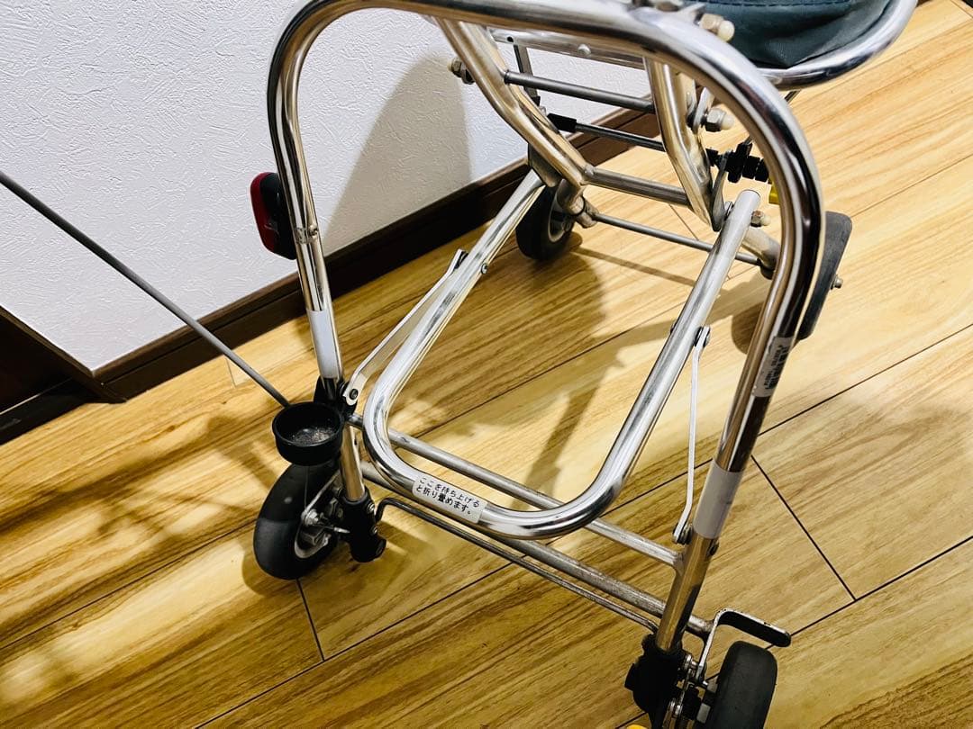 【座れる】幸和製作所 Walking Stecky ニューウォーキング 折り畳み