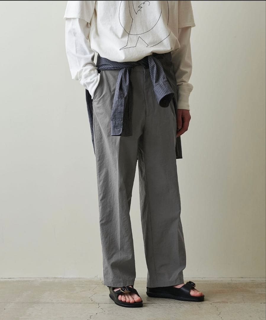 【美品　即日発送】ナイロンオックスアウト ワンプリーツ スラックス