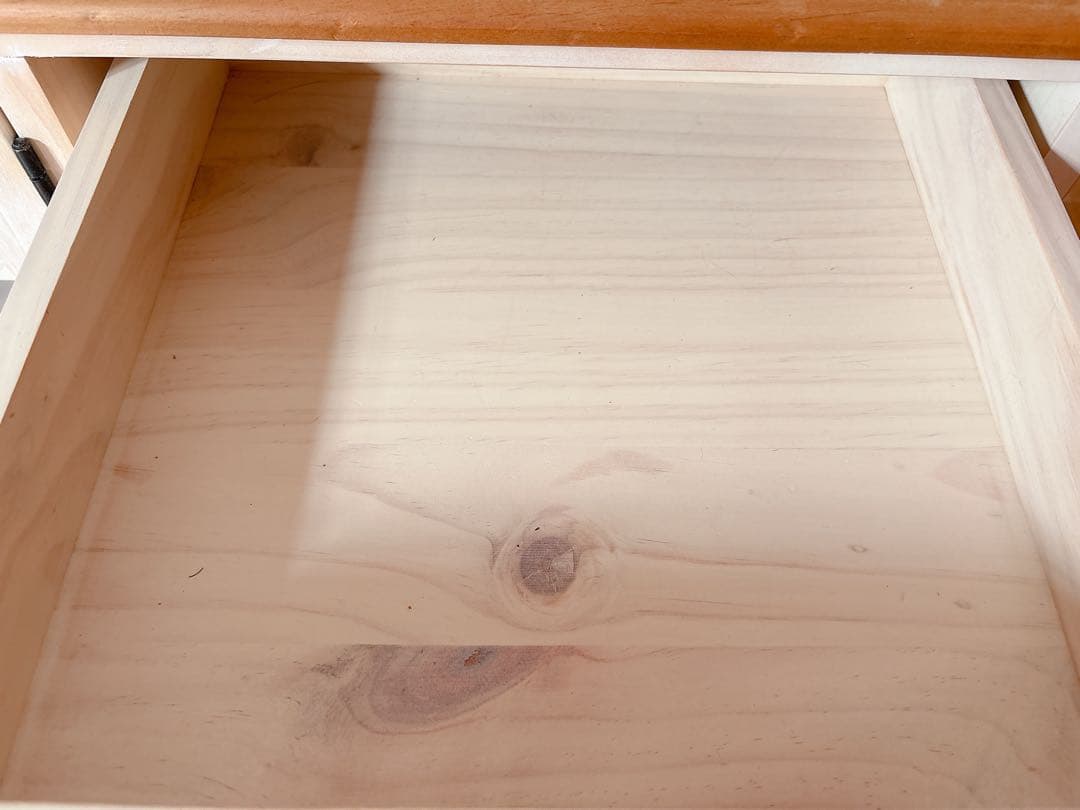 木製テレビ台 引き出し4つ ガラス扉付き　フレンチカントリー風　150センチ