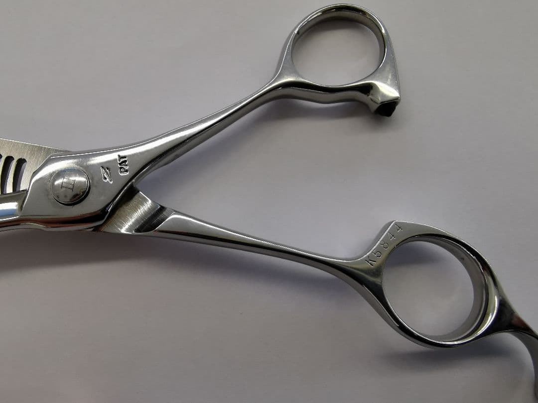 ナルトシザー 三梳き シーリング