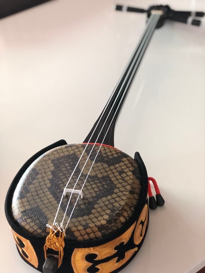 お値下げしました！新品！チューナー付ミニ三線！