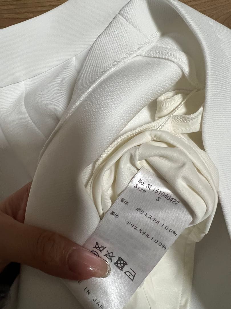 シェリエ　sheller ホワイト プリーツショートパンツ