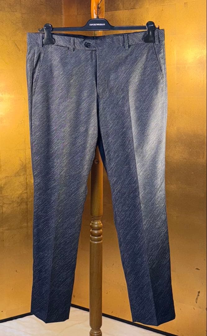 【エンポリオアルマーニ】新品タグ付き定価300,000円セットアップ52