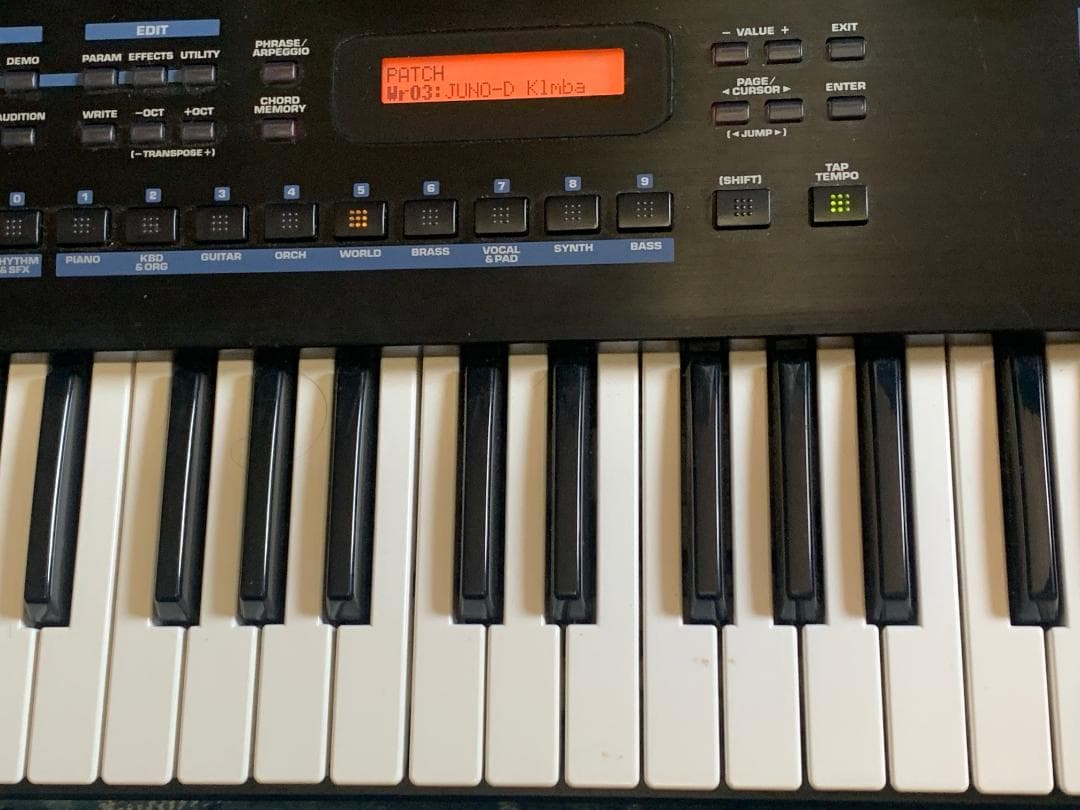 Roland シンセサイザー Juno-D 現状