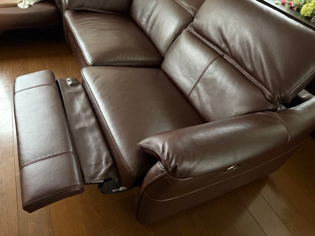 LEON 2.5人掛け電動リクライニングソファ