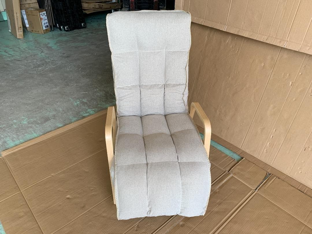 肌ざわりの良いオットマン付きリビングチェアベージュWHG-580T(SBE)