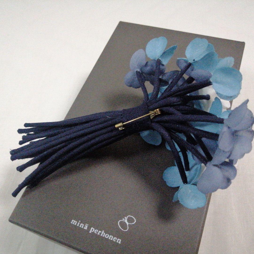未使用箱付き　ミナペルホネン　　レア　正規品　コサージュ