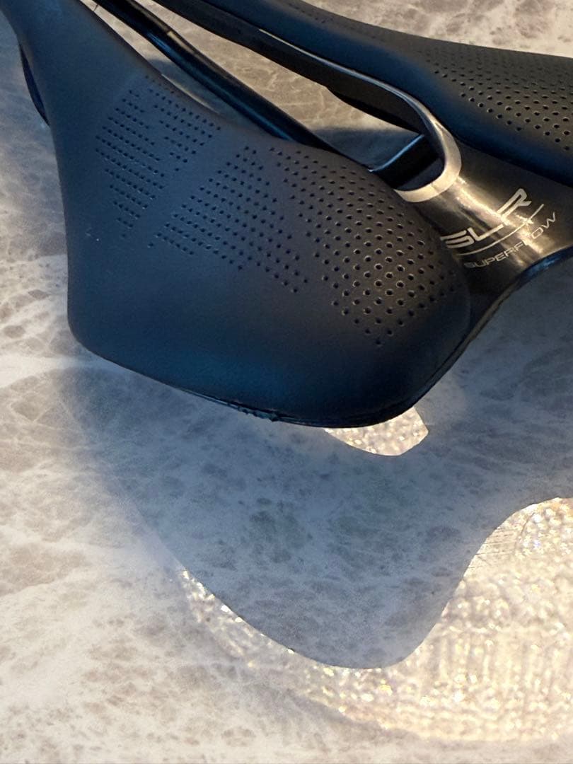 Selle Italia SLR BOOST Superflow サドル130