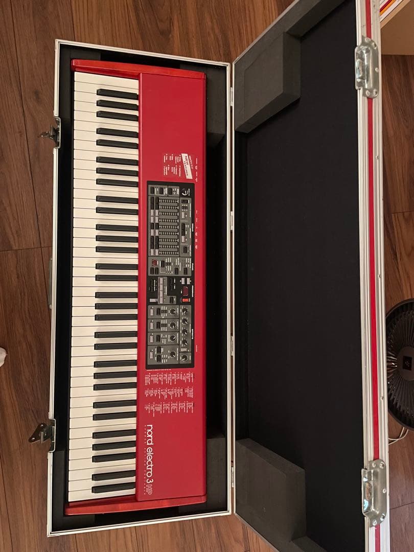 Nord Electro 3 hp 73鍵 シンセサイザー、ハードケース付