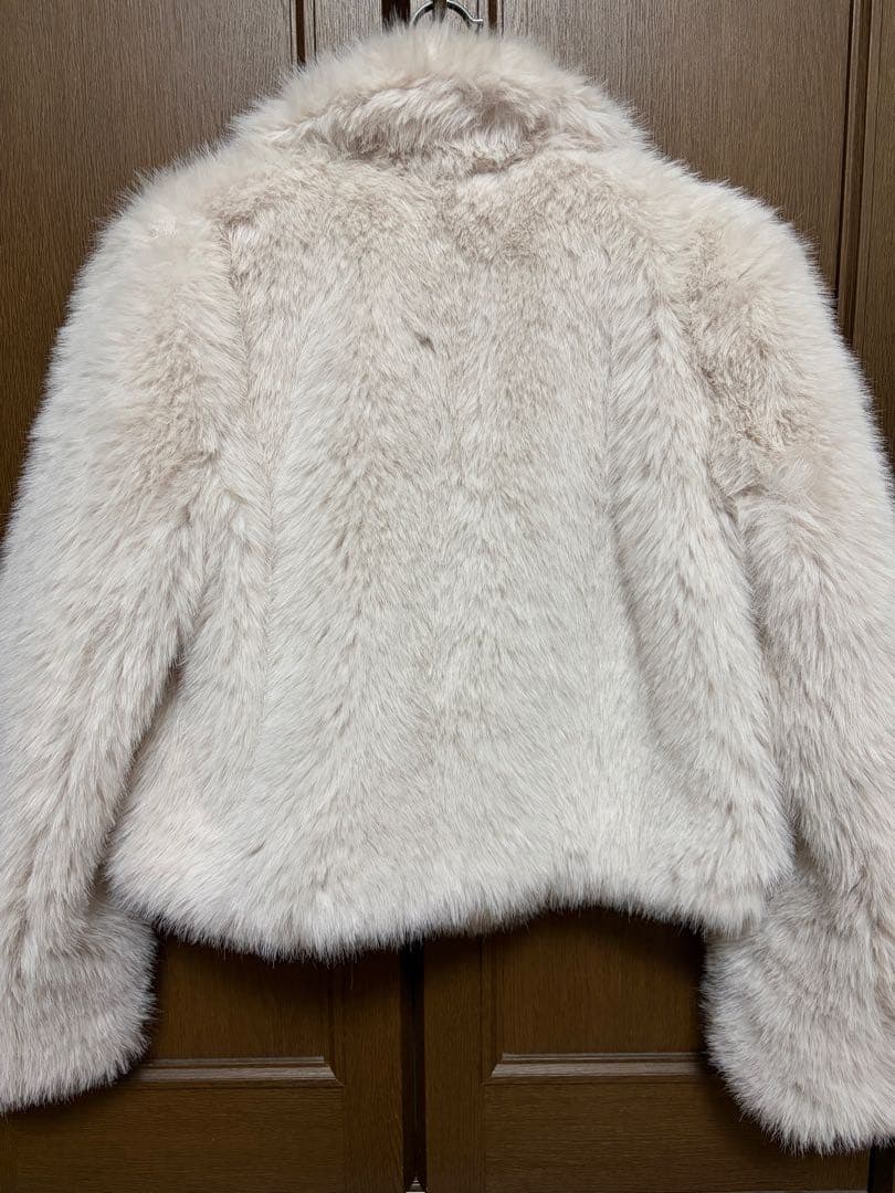 ZARA XS ショート丈フェイクファーコート