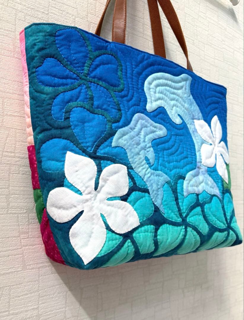 【もんちゃん】ハワイアンキルトトートバッグ　プルメリア&イルカ