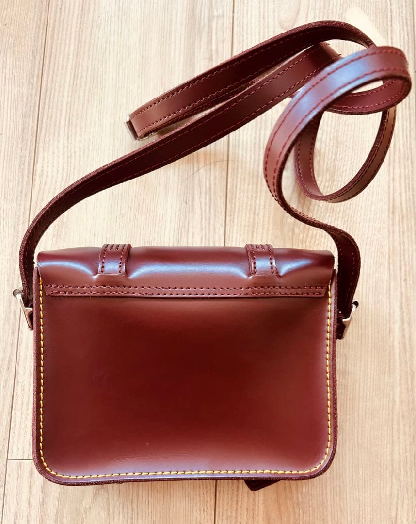【ほぼ新品】Dr. Martens バーガンディ サッチェルバッグ 7インチ