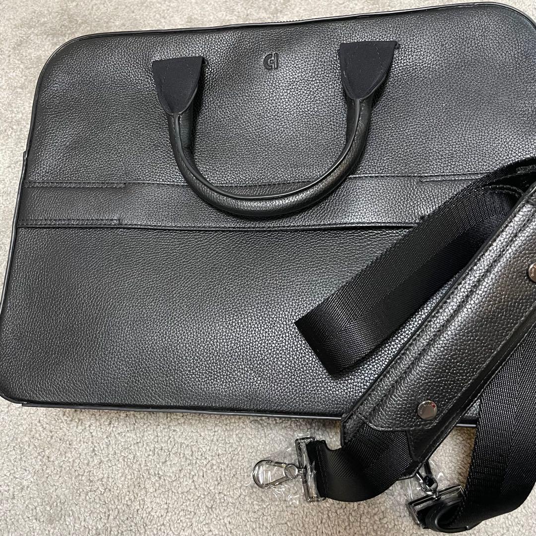 現行品　COLE HAAN バック　ビジネス　ブリーフケース　レザー　大容量