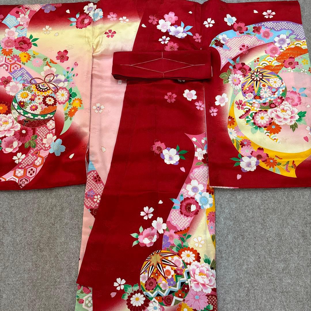 新品正絹産着（お祝着）最高級京友禅伝統多色染、豪華刺繍入り古典四季花鈴毬古典文