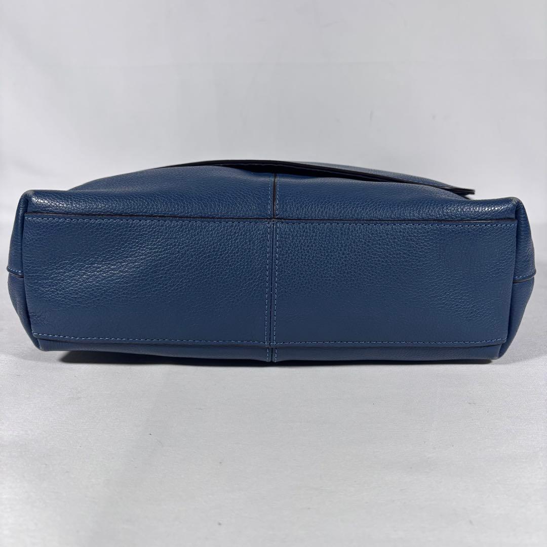 コーチ ショルダーバッグ メッセンジャーバッグ 斜め掛け レザー ブルー