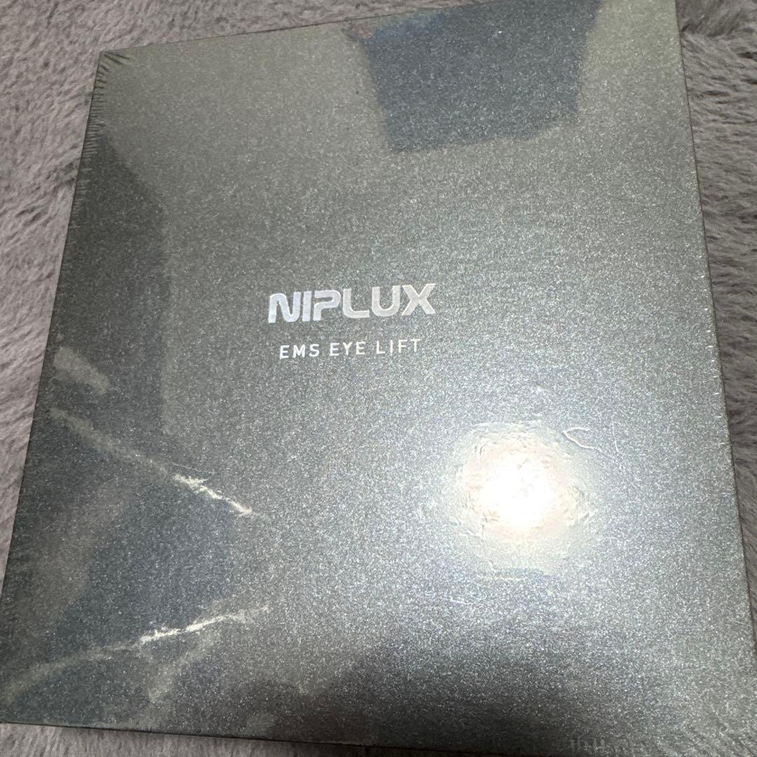 ニップラックス　NIPLUX EMS EYE LIFT