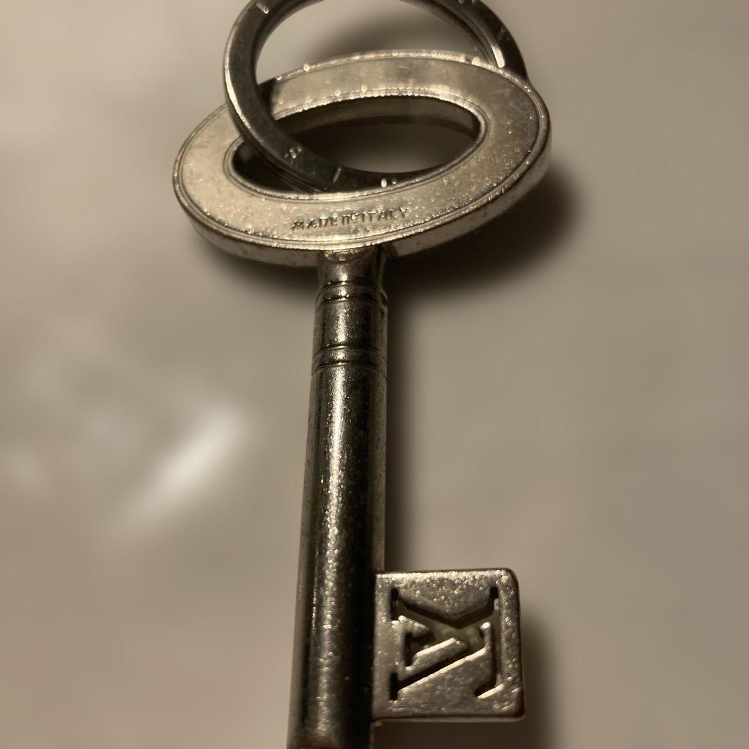 ルイヴィトン キーホルダー　&ラベンダー翡翠