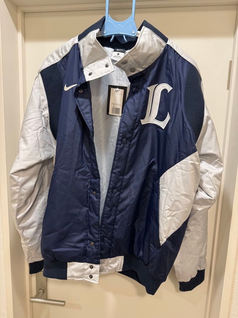 西武ライオンズ　NIKE ジャケット　Lサイズ　新品