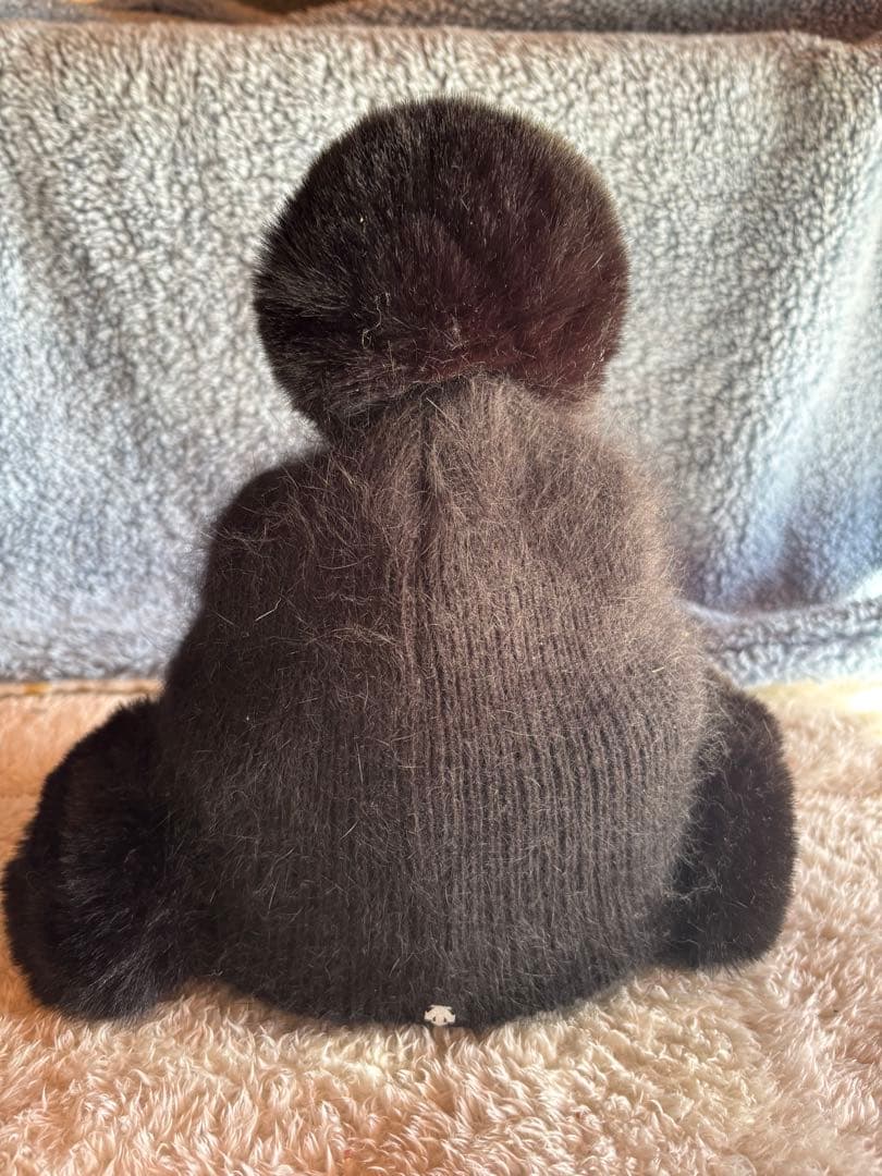 デサント★ビジュー付きニットキャップ★耳当て付き