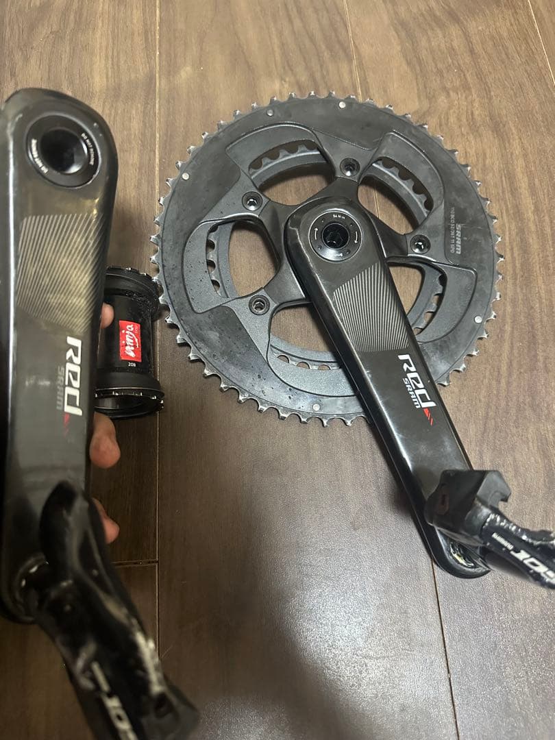 SRAM RED クランクセット ボトムブラケット付き