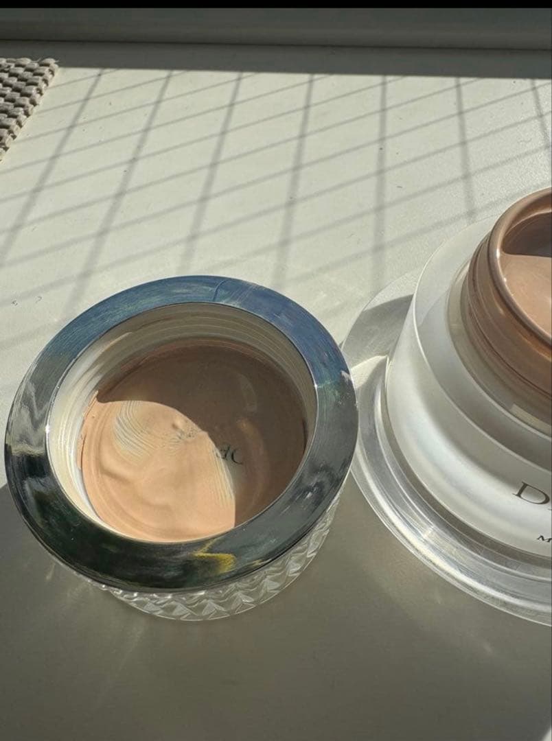 AQ ミリオリティ リペアトリートメント セラム ファンデ 300