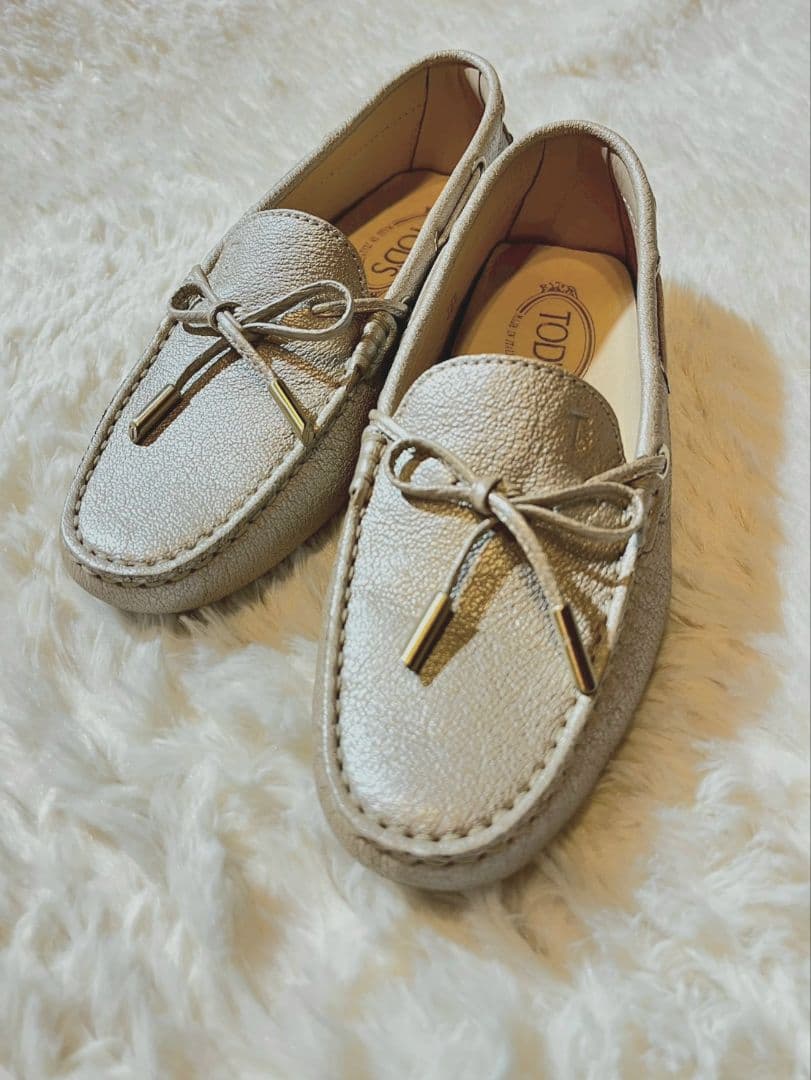 【美品】TOD'Sドライビングシューズ36 1/2(23.5)cmピンクゴールド
