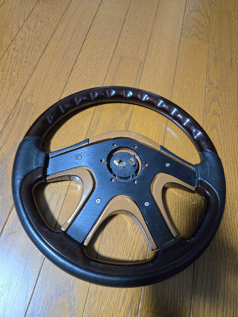 FABULOUS　ファブレス ステアリング