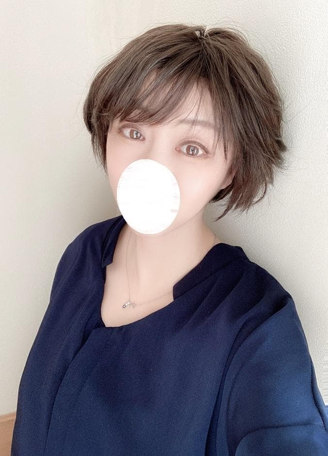 ミント　リネアストリア「天使のカジュアルショート」ダークブラウンM