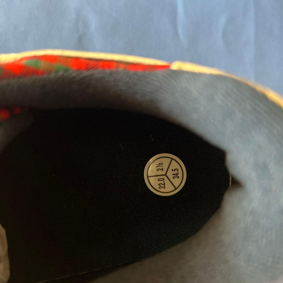 ファミリアアシックスコラボスニーカー レッドチェック