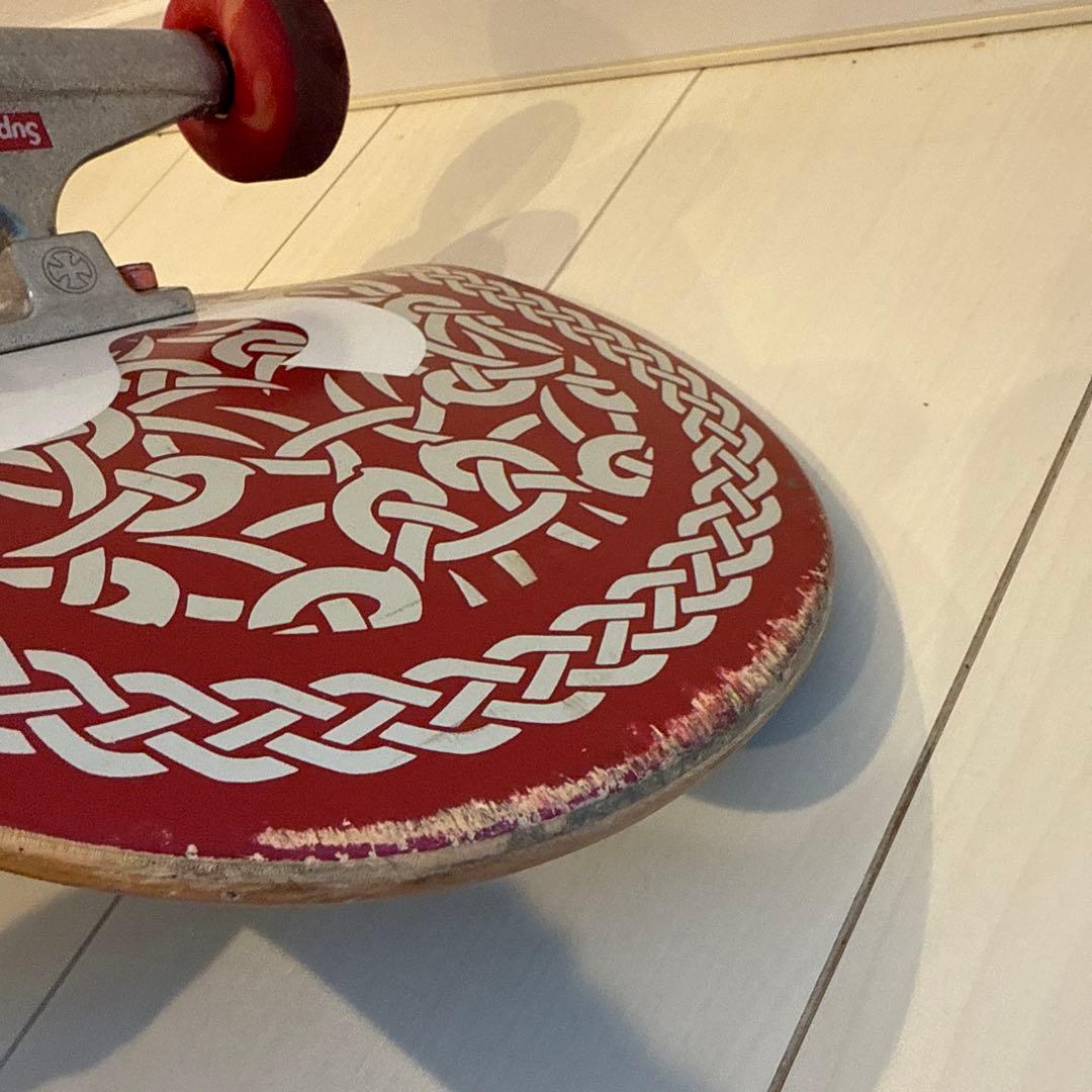 シュプリームスケボーSupreme Celtic Knot Skateboard